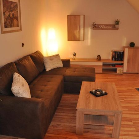 Rentrisch Am Waldrand Apartment Sankt Ingbert Exterior foto