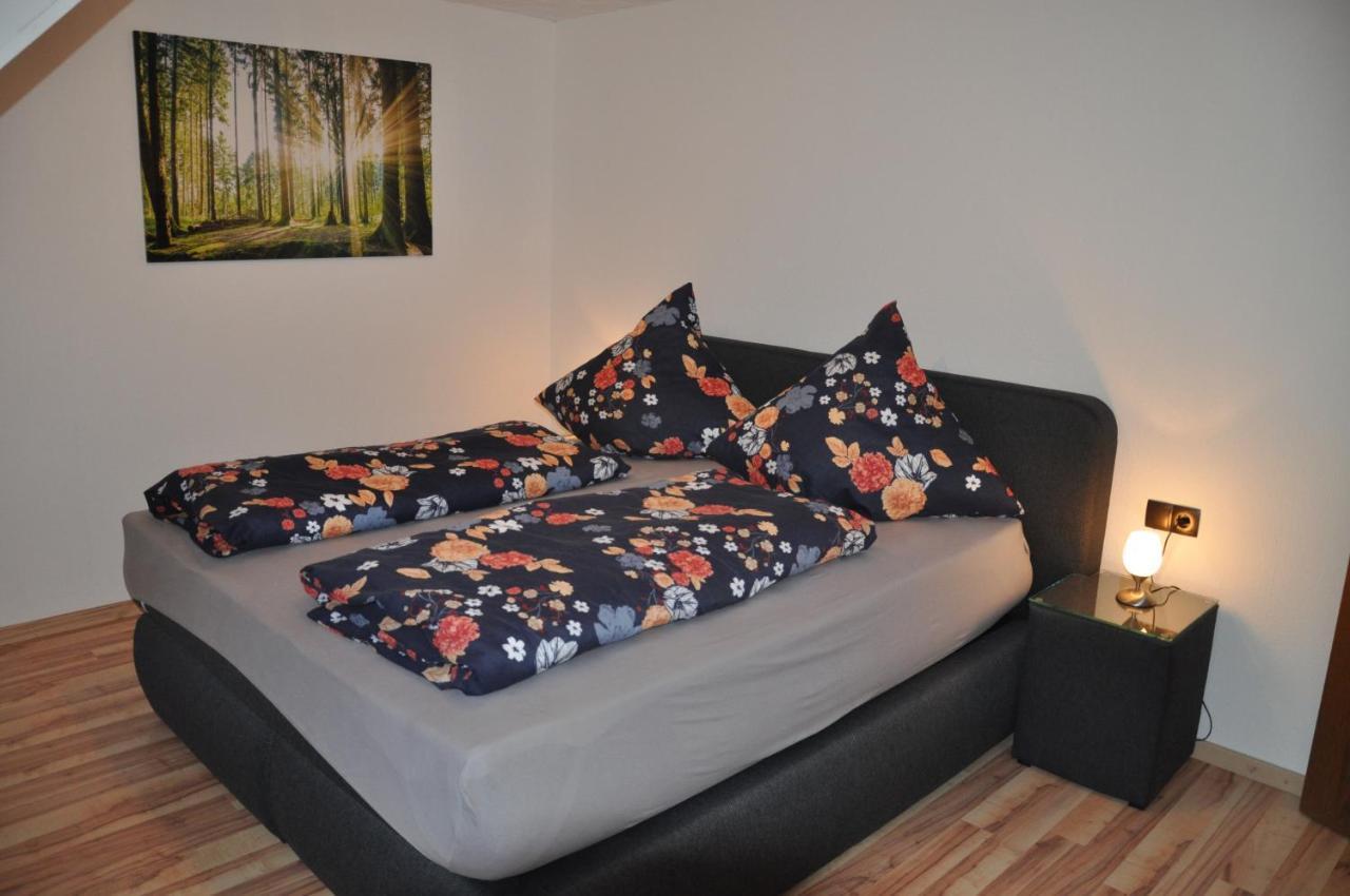 Rentrisch Am Waldrand Apartment Sankt Ingbert Exterior foto